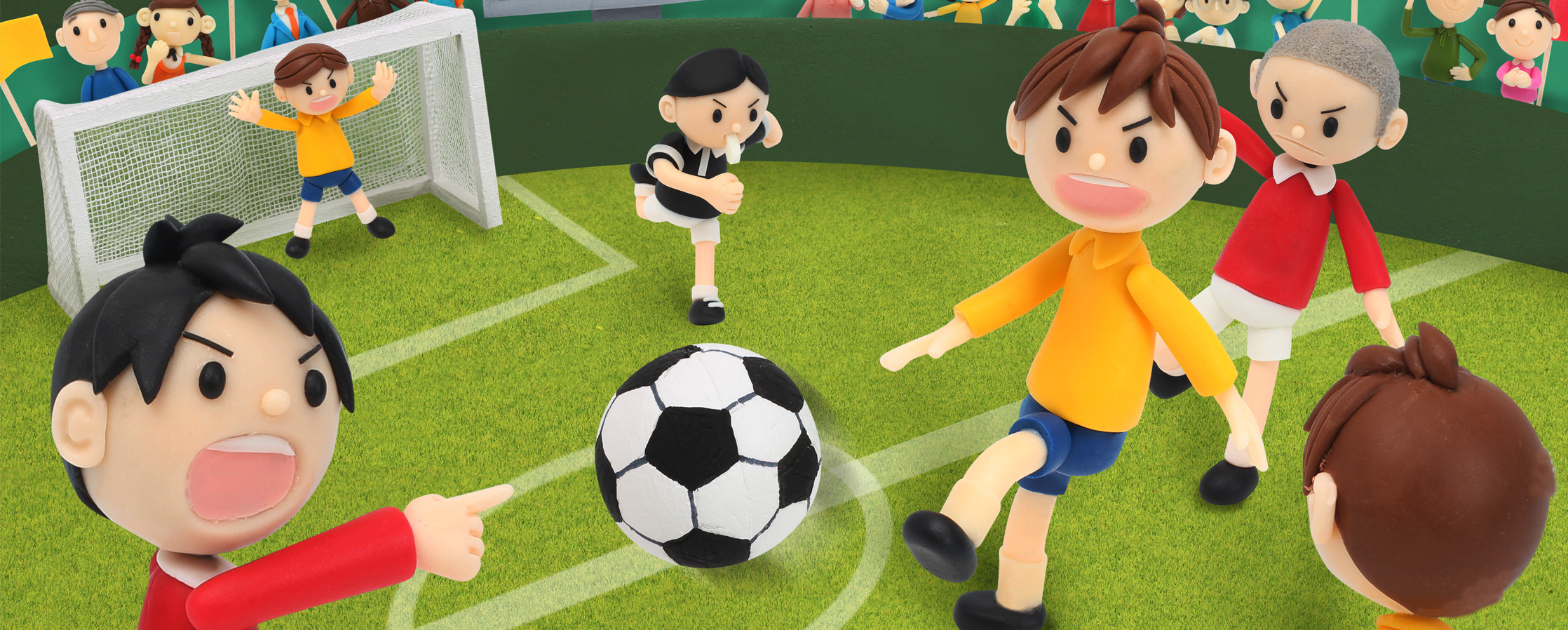 【クレイアート／粘土立体イラスト】<br>ひまわりネットワーク 新聞広告 9月号 “地域の少年サッカーチームの試合を放送！” ビジュアル制作